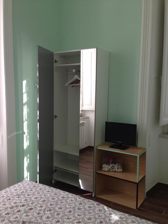 Casa Mimmi B&B Наполи Стая снимка
