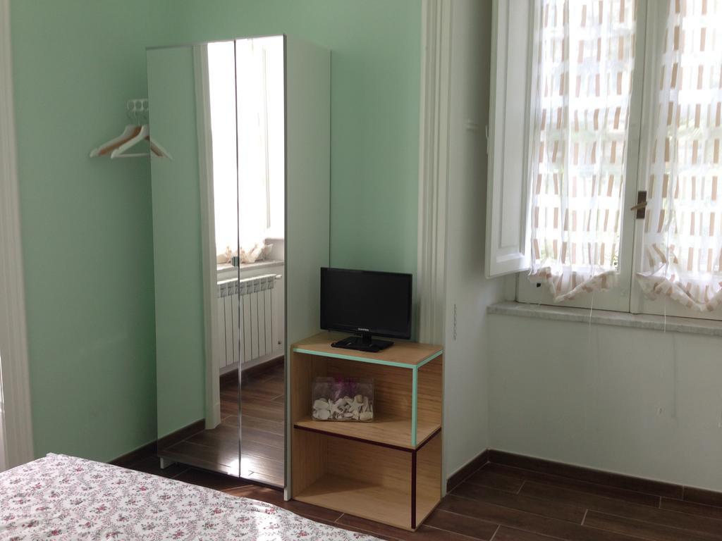 Casa Mimmi B&B Наполи Стая снимка
